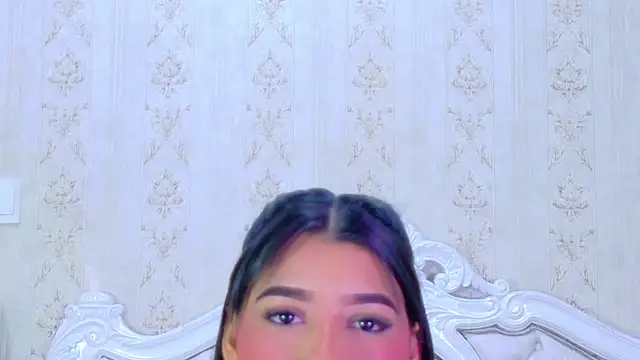 TiaraRosse online show from 11-20-25, 12:39