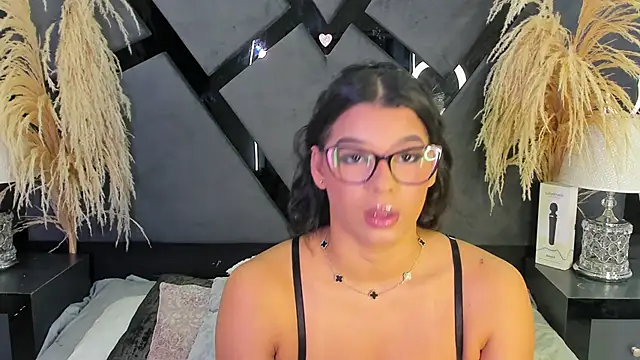 TiaraRosse online show from 03-31-26, 05:20