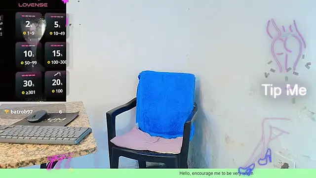 Snapshot of Oh_Tique chatting on 06-14-26, 03:13 Oh Tique online show from 06-14-26, 03:13