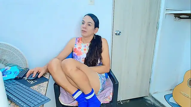 Oh Tique online show from 01-13-26, 01:31