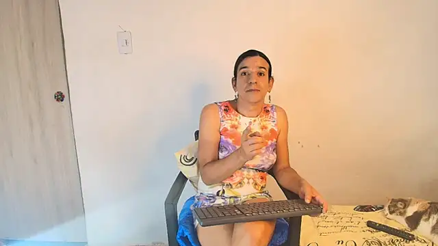 Oh Tique online show from 11-30-25, 01:39