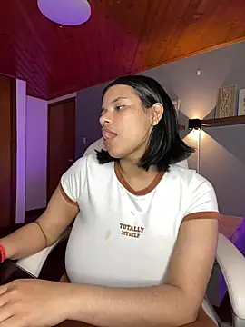 Snapshot of Isabella_boobd chatting on 01-26-25, 01:20 Isabella boobd online show from 01-26-25, 01:20