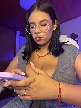 Isabella boobd online show from 05-06-26, 08:02
