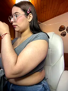 Snapshot of Isabella_boobd chatting on 10-16-25, 08:17 Isabella boobd online show from 10-16-25, 08:17