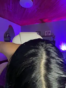 Snapshot of Isabella_boobd chatting on 01-30-25, 01:33 Isabella boobd online show from 01-30-25, 01:33