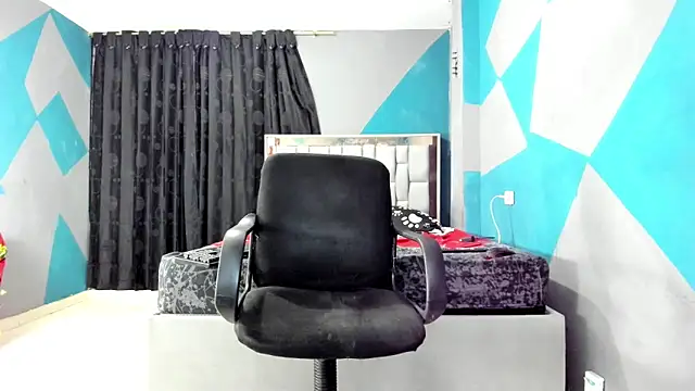 Snapshot of simookeler chatting on 02-20-25, 05:55 simookeler online show from 02-20-25, 05:55