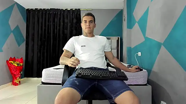 Snapshot of simookeler chatting on 02-28-25, 06:54 simookeler online show from 02-28-25, 06:54