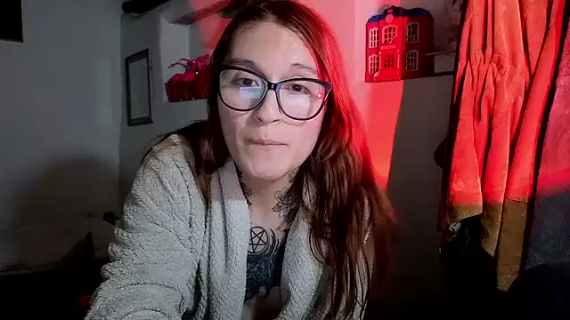 kittenlizz online show from 01-12-26, 06:15