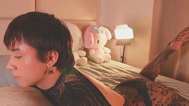 Snapshot of SweetHanson chatting on 02-23-26, 07:14 SweetHanson online show from 02-23-26, 07:14