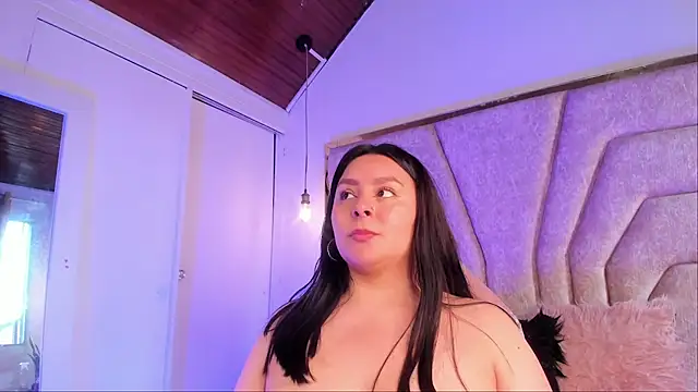 EmaJames25 online show from 12-02-25, 07:15