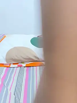 leilachic online show from 12-28-24, 11:26