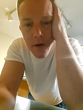 Bigtater1999 online show from 11-10-25, 02:27