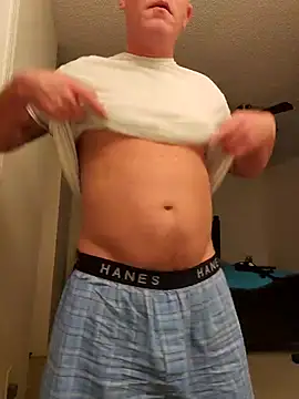 Bigtater1999 online show from 10-30-25, 09:22