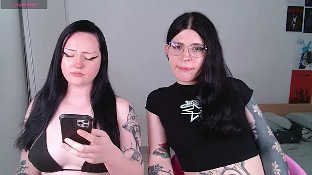 Snapshot of chloe_levine chatting on 08-02-26, 11:02 chloe levine online show from 08-02-26, 11:02
