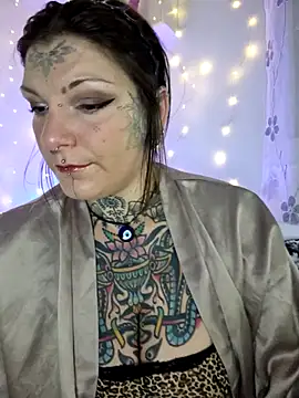 lizzardqueeen online show from 11-29-25, 11:49