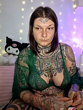 lizzardqueeen online show from 02-03-26, 12:21