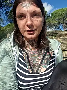 lizzardqueeen online show from 01-08-26, 01:28