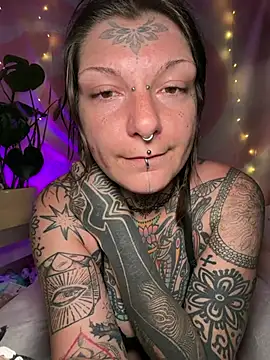 lizzardqueeen online show from 03-28-26, 01:39