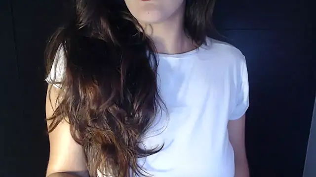 AdharaLujan online show from 04-16-26, 02:07