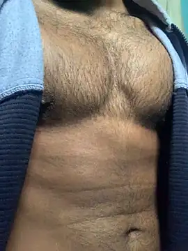 Snapshot of Vampire_xoxo chatting on 01-05-25, 04:04 Vampire xoxo online show from 01-05-25, 04:04