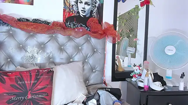 Snapshot of NAMICHANSMITH chatting on 12-19-24, 12:45 NAMICHANSMITH online show from 12-19-24, 12:45