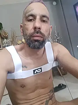 arrow13680 online show from 12-01-25, 01:12