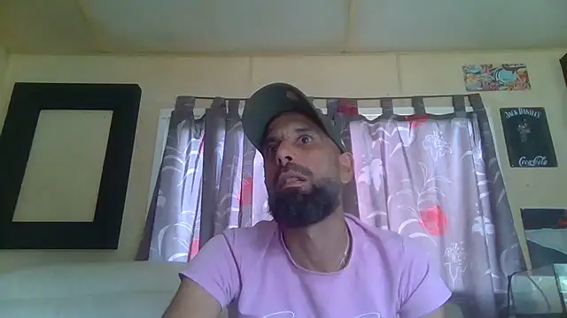 Snapshot of arrow13680 chatting on 05-18-26, 01:49 arrow13680 online show from 05-18-26, 01:49
