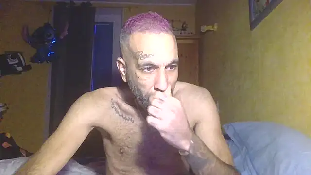 arrow13680 online show from 11-29-25, 03:45