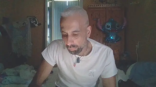 arrow13680 online show from 10-27-25, 02:18