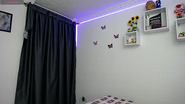 Snapshot of Soffy-brooks chatting on 04-14-26, 05:34 Soffy-brooks online show from 04-14-26, 05:34