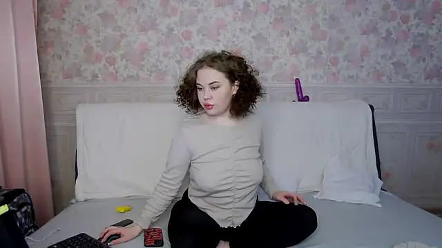 Snapshot of BettyCherryX chatting on 12-10-24, 12:06 BettyCherryX online show from 12-10-24, 12:06