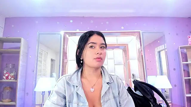 Snapshot of scarlette_15_ chatting on 05-29-26, 03:12 scarlette 15 online show from 05-29-26, 03:12
