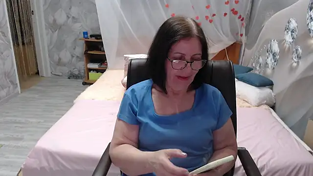 OlgaHottie online show from 04-09-26, 12:44