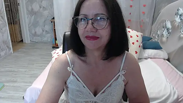OlgaHottie online show from 06-15-26, 11:48