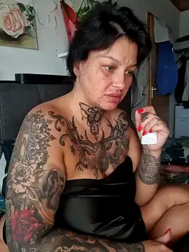 Anna Adrian tatto online show from 12-17-24, 11:17