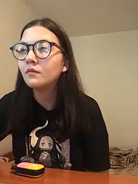 Snapshot of Prudie_Gabriella chatting on 03-10-25, 12:17 Prudie Gabriella online show from 03-10-25, 12:17