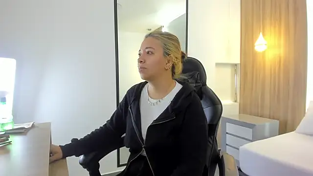 alma fenix online show from 12-20-25, 12:30