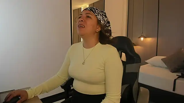 alma fenix online show from 09-24-25, 12:33