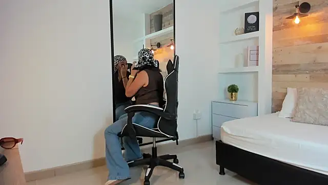 alma fenix online show from 10-08-25, 12:39