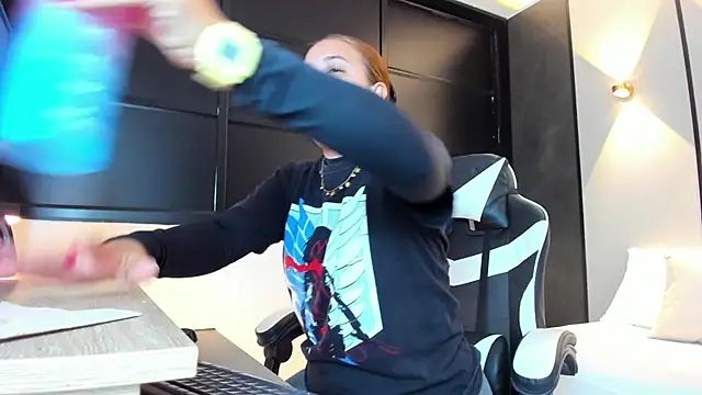 alma fenix online show from 10-15-25, 12:35