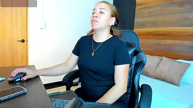 alma fenix online show from 09-22-25, 12:22