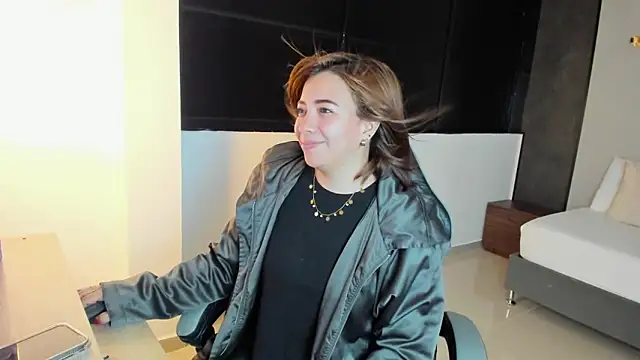 alma fenix online show from 10-13-25, 12:29