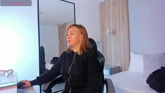 alma fenix online show from 12-05-25, 12:37