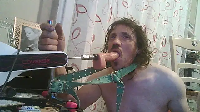 cyril020202 online show from 06-18-26, 06:56