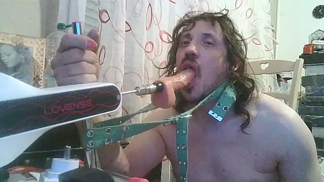 cyril020202 online show from 03-04-26, 12:07