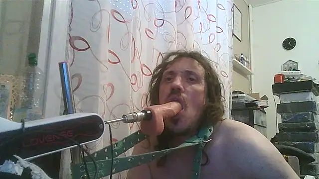 cyril020202 online show from 03-10-26, 01:37