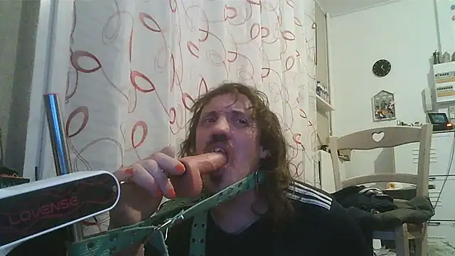 cyril020202 online show from 12-15-25, 11:31