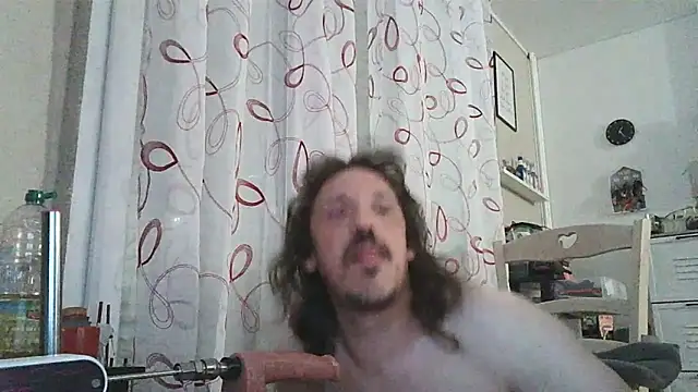 cyril020202 online show from 05-19-26, 06:20