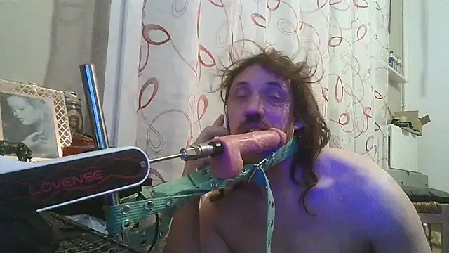 cyril020202 online show from 12-02-25, 10:28