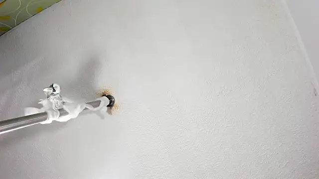 ZachaTompson online show from 10-31-25, 01:35